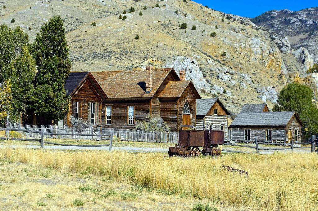 bannack church and other buildings g6c4d23387 1920
