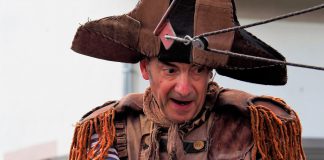 street performer France — Unusual summer festivals Laura Wallwork battleface.com