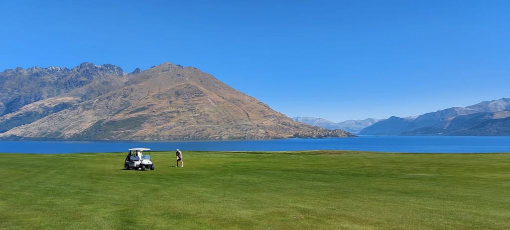 golf An Aussie's guide to conquering Queenstown, New Zealand Kim Wright battleface.com