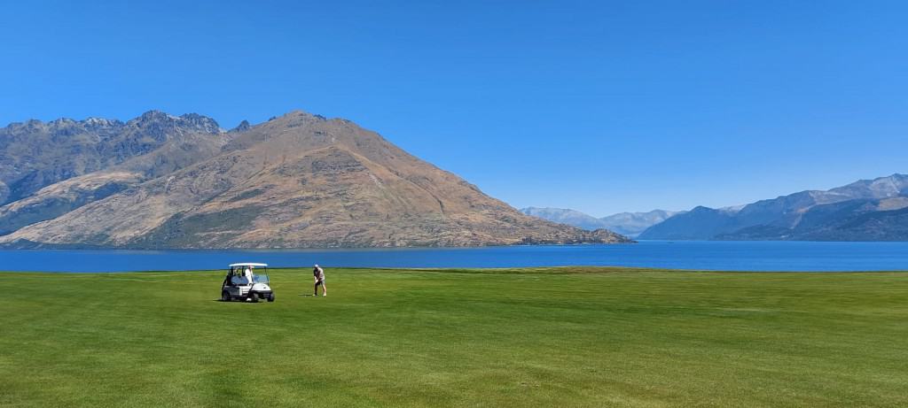 golf An Aussie's guide to conquering Queenstown, New Zealand Kim Wright battleface.com