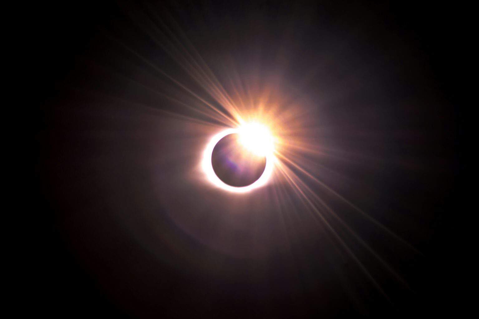 umbra North America’s total solar eclipse is 8 April Sasha Gayer battleface.com